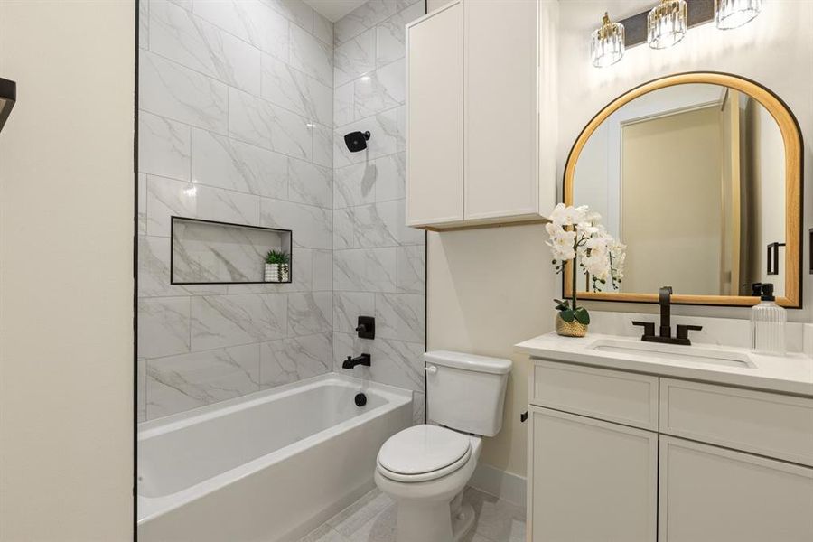 Furnished interior view inside a new home in , Dallas (Image 19).