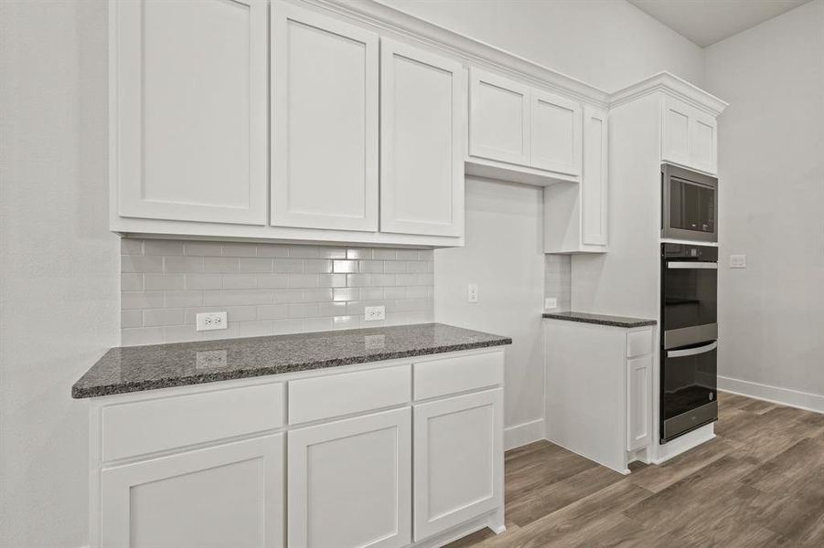 Furnished interior view inside a new home in Lyons Crest Estates, Garland (Image 12). Furnished interior view inside a new home in Lyons Crest Estates, Garland (Image 12).