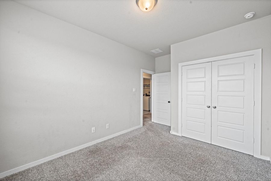 Spacious, unfurnished interior of a new home in , Houston (Image 28).