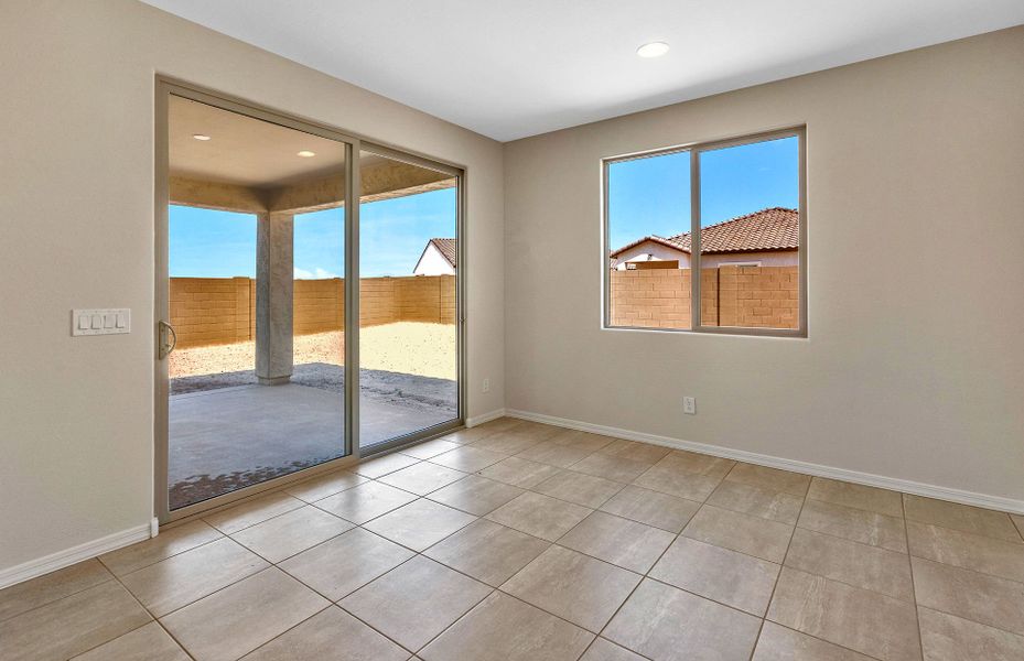 Spacious, unfurnished interior of a new home in El Rancho Santa Rosa, Maricopa (Image 26).