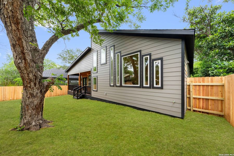 Exterior details and patio area of a home in , San Antonio (Image 4).