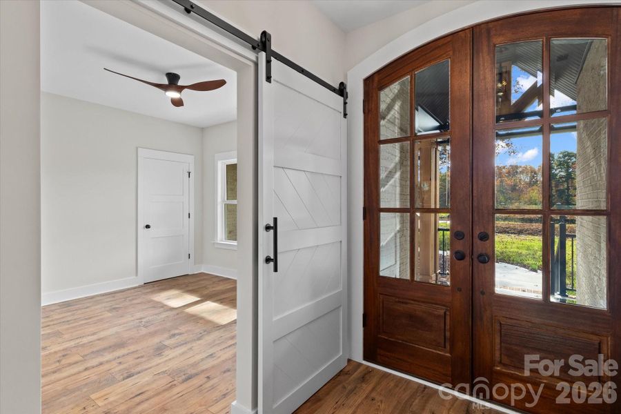 Office w/Closet (perfect Flex Space/Guest Room) Office w/Closet (perfect Flex Space/Guest Room)