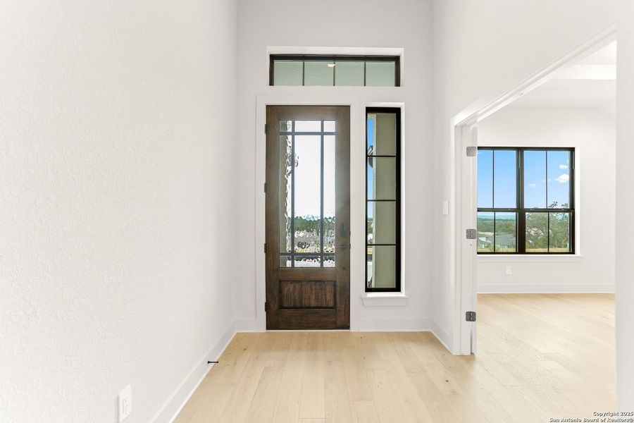 Spacious, unfurnished interior of a new home in Esperanza - 70', Boerne (Image 19).