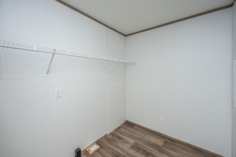 Spacious, unfurnished interior of a new home in , St. George (Image 16).