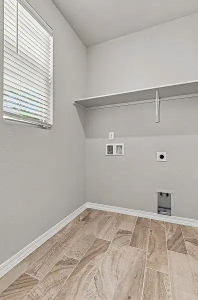 Representative unfurnished interior of a home built from the Sagebrush by View Homes in Paseo del Este, El Paso (Image 9). Representative unfurnished interior of a home built from the Sagebrush by View Homes in Paseo del Este, El Paso (Image 9).