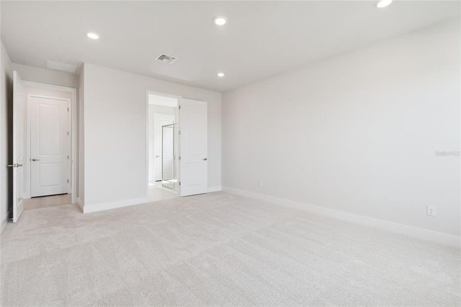 Spacious, unfurnished interior of a new home in Vistera of Venice – Cottage Series, Nokomis (Image 25).