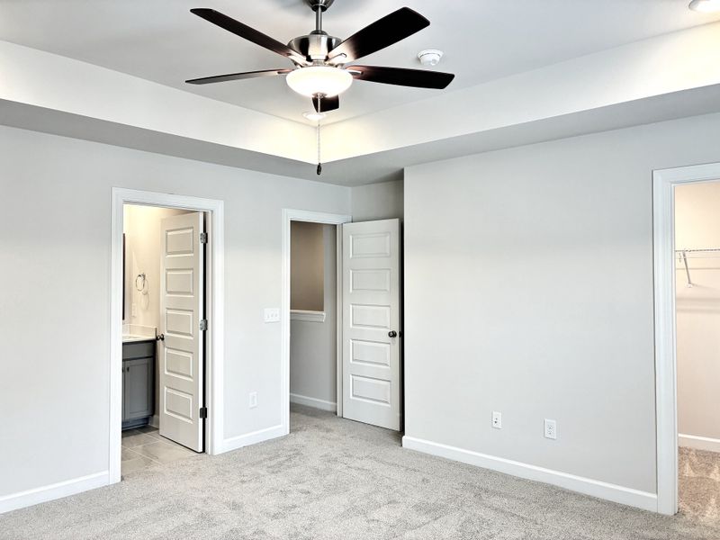 Spacious, unfurnished interior of a new home in Miller Park, Greenville (Image 17).
