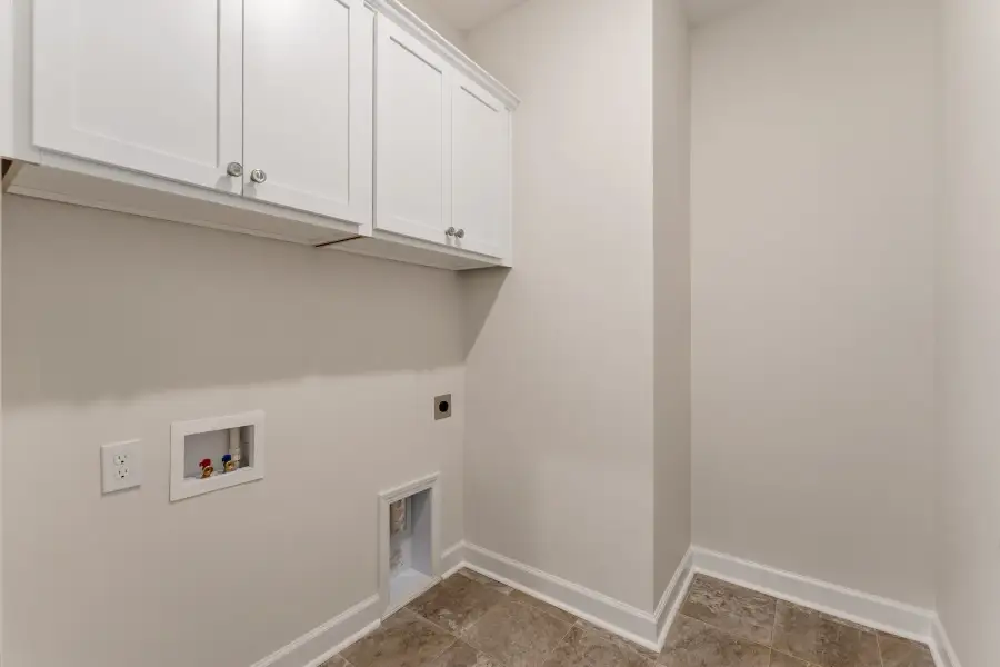 Spacious, unfurnished interior of a new home in Ridgecrest at Midway, Anderson (Image 19).