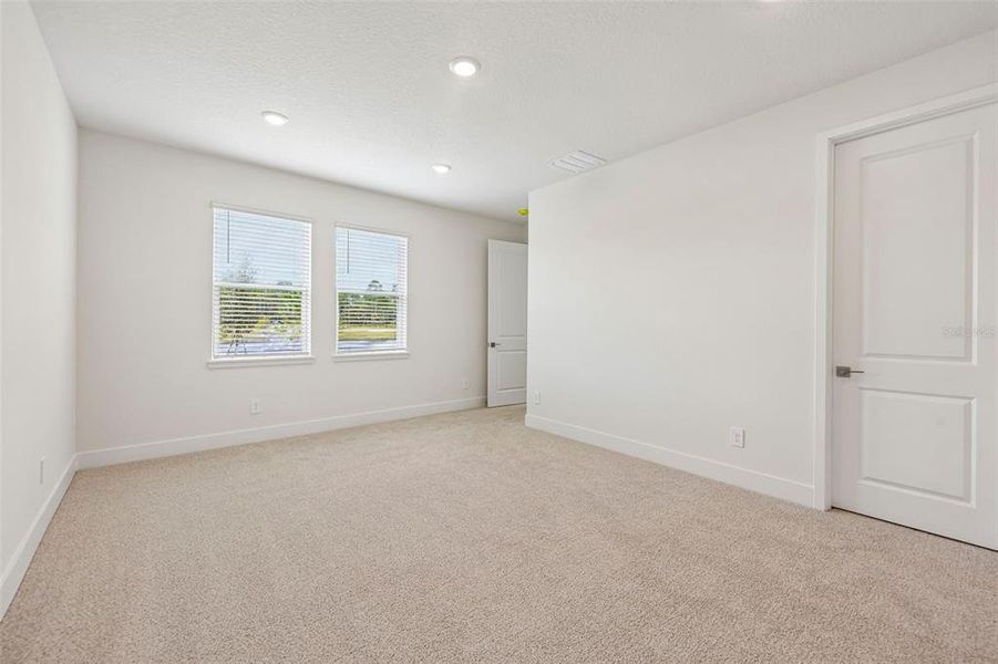 Spacious, unfurnished interior of a new home in Ridgehaven - Signature Series, Ormond Beach (Image 49). Spacious, unfurnished interior of a new home in Ridgehaven - Signature Series, Ormond Beach (Image 49).