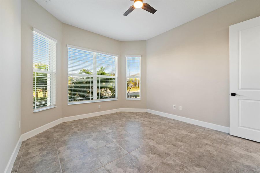 Spacious, unfurnished interior of a new home in , Westlake (Image 12).