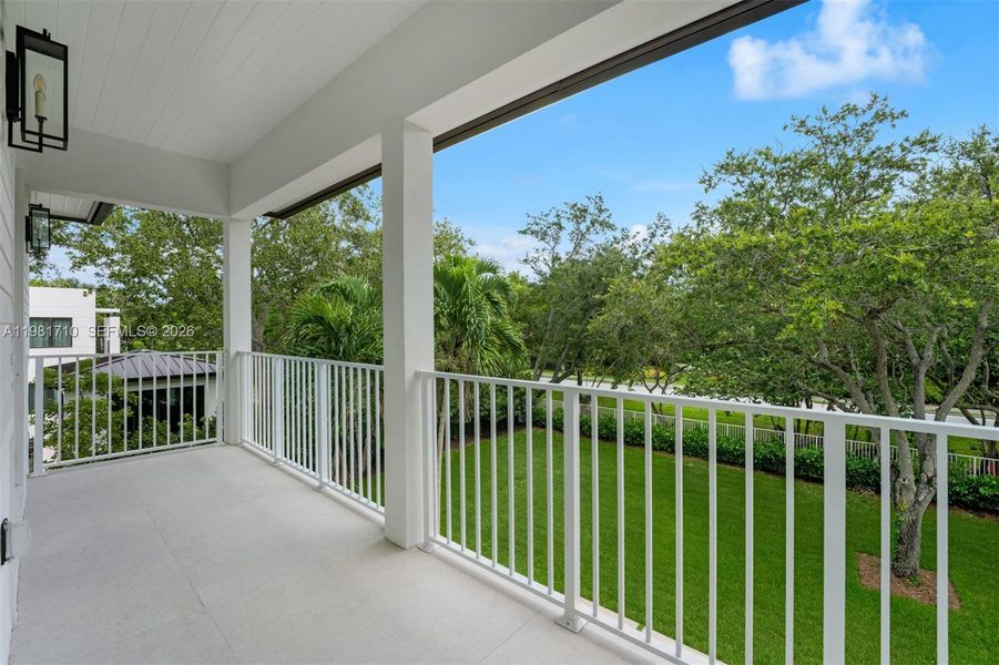 Exterior details and patio area of a home in , Palmetto Bay (Image 3).