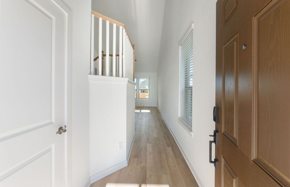 Spacious, unfurnished interior of a new home in Santa Rita Ranch, Liberty Hill (Image 40).