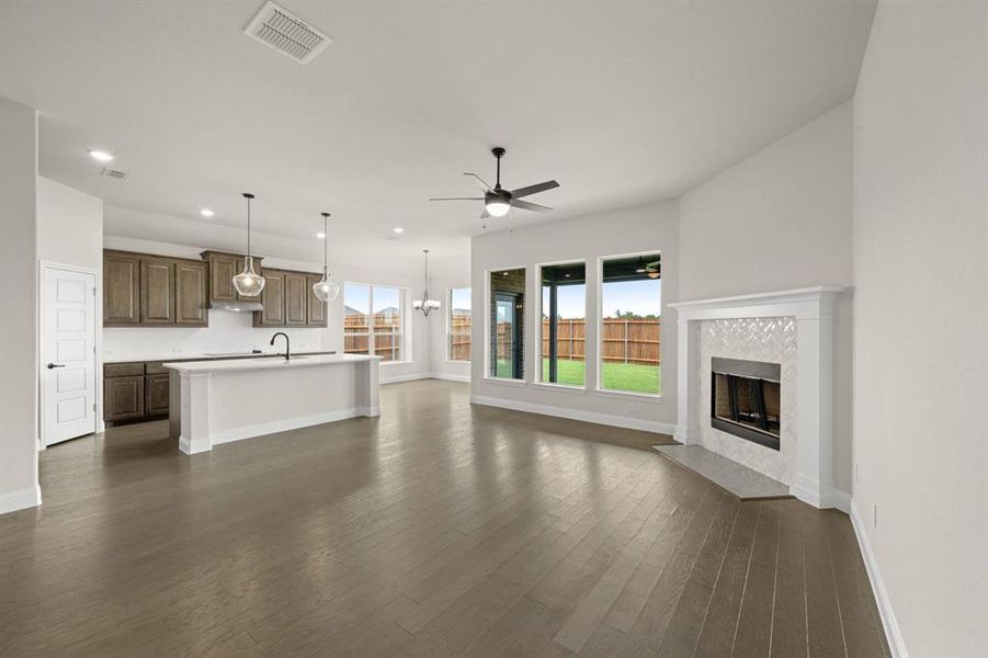 Spacious, unfurnished interior of a new home in Mockingbird Hills, Joshua (Image 14).