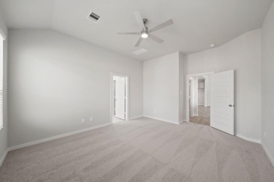 Spacious, unfurnished interior of a new home in Grand Oaks Village, Houston (Image 20). Spacious, unfurnished interior of a new home in Grand Oaks Village, Houston (Image 20).