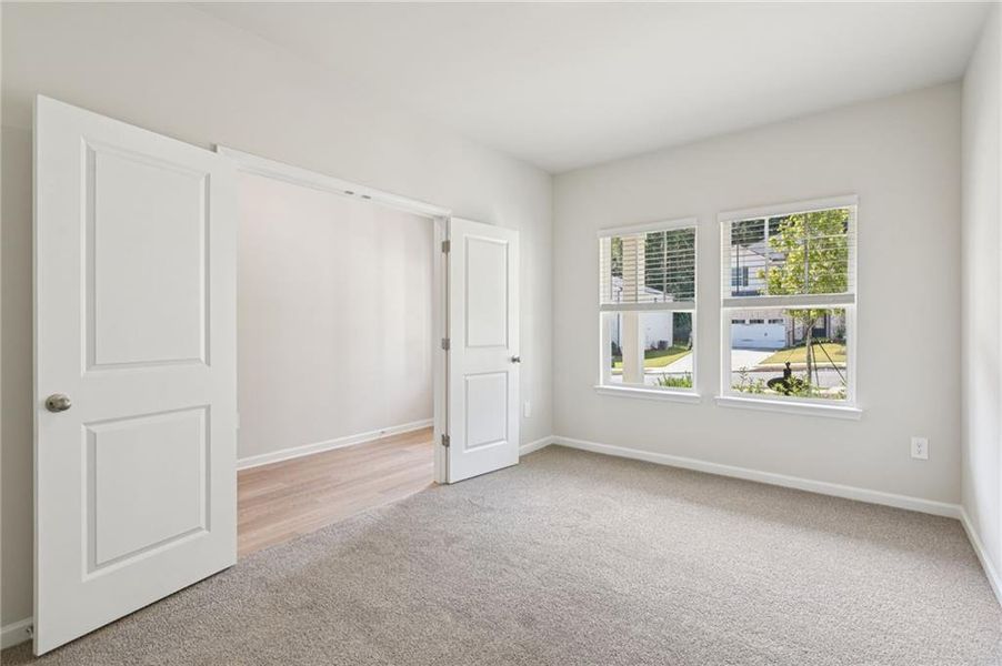 Spacious, unfurnished interior of a new home in The Oaks at Dawson, Dawsonville (Image 16).