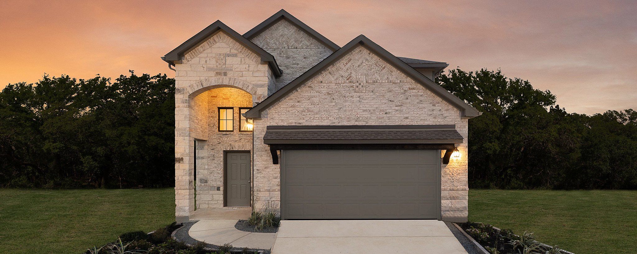 Front exterior of a home in the Wildrye 40ft community, located in Waller, TX (Image 1). Front exterior of a home in the Wildrye 40ft community, located in Waller, TX (Image 1).