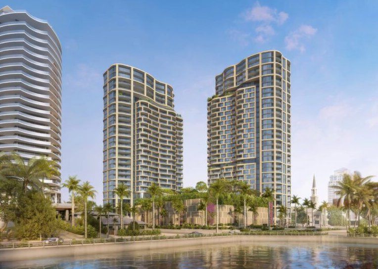 Front exterior of a home in the 1101 South Flagler Drive Condos community, located in West Palm Beach, FL (Image 1).