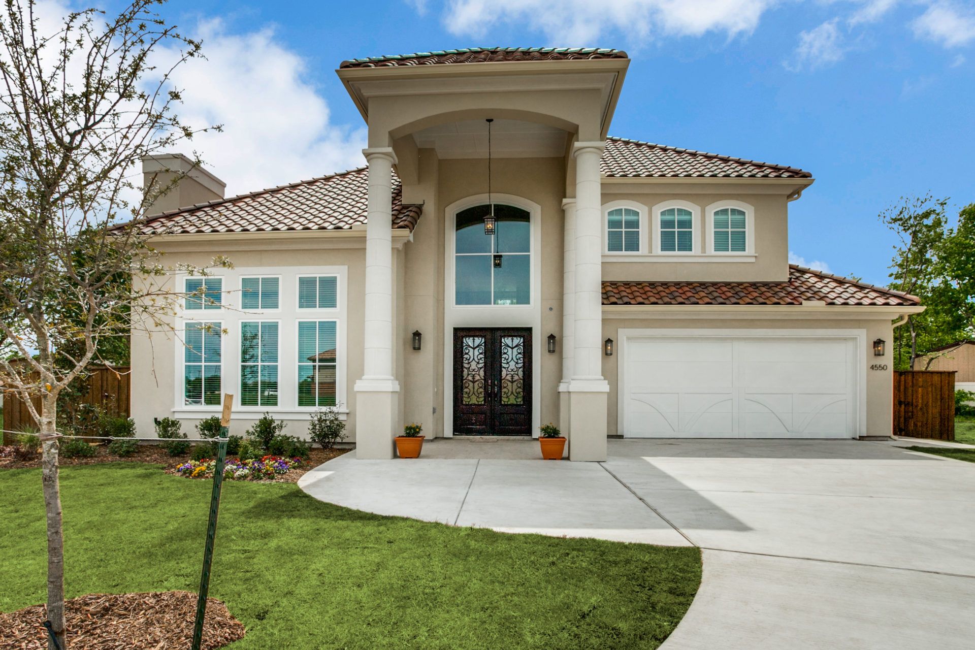 Front exterior of a home in the The Villas at Wylie community, located in Wylie, TX (Image 1).