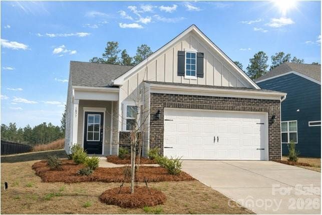 Front exterior of a new home in Roselyn, Lancaster, SC, highlighting curb appeal (Image 1). Front exterior of a new home in Roselyn, Lancaster, SC, highlighting curb appeal (Image 1).