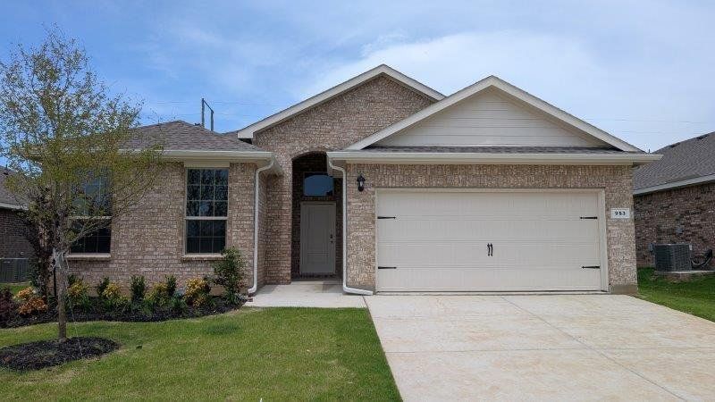 Front Elevation - D.R. Horton's Oxford Floorplan Elevation C - All Home and community information, including pricing, included features, terms, availability and amenities, are subject to change at any time without notice or obligation. All Drawings, pictures, photographs, video, square footages, floor plans, elevations, features, colors and sizes are approximate for illustration purposes only and will vary from the homes as built. Front Elevation - D.R. Horton's Oxford Floorplan Elevation C - All Home and community information, including pricing, included features, terms, availability and amenities, are subject to change at any time without notice or obligation. All Drawings, pictures, photographs, video, square footages, floor plans, elevations, features, colors and sizes are approximate for illustration purposes only and will vary from the homes as built.