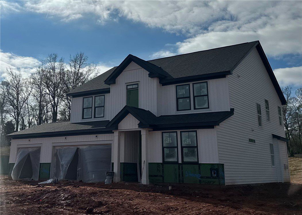 In-progress construction of a new home in Saratoga Oaks, Williamston, SC (Image 1). In-progress construction of a new home in Saratoga Oaks, Williamston, SC (Image 1).