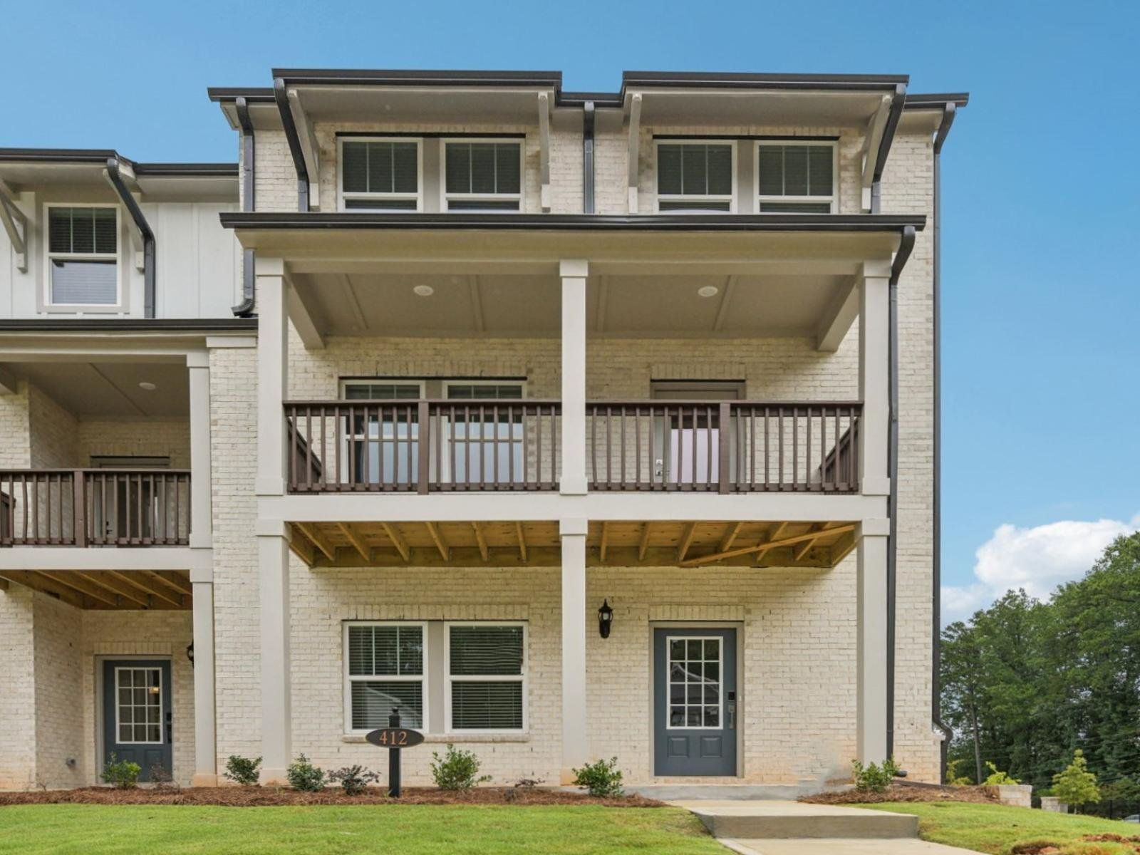 Representative exterior photo of a completed home built from the Leighton End Unit Basement by Meritage Homes in Martin Springs - Highland Series, Lawrenceville, GA (Image 1).