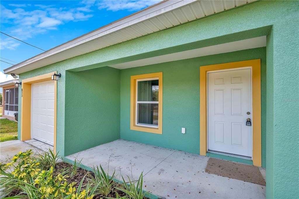 Exterior details and patio area of a home in , Lake Wales (Image 1). Exterior details and patio area of a home in , Lake Wales (Image 1).