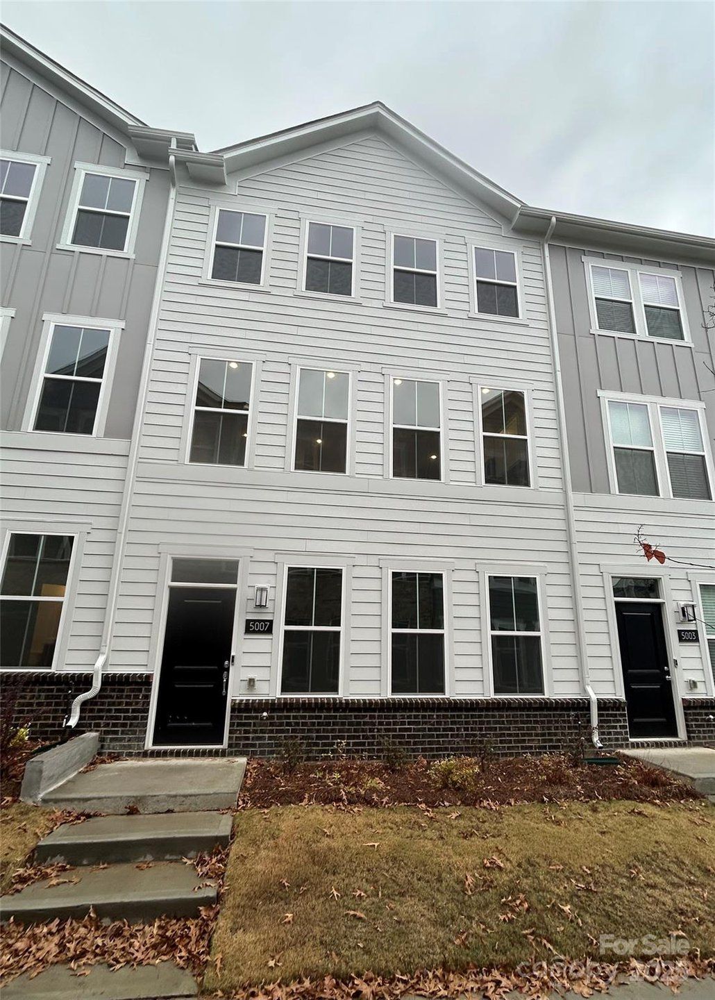 Exterior details and patio area of a home in Galloway Towns, Charlotte (Image 1).