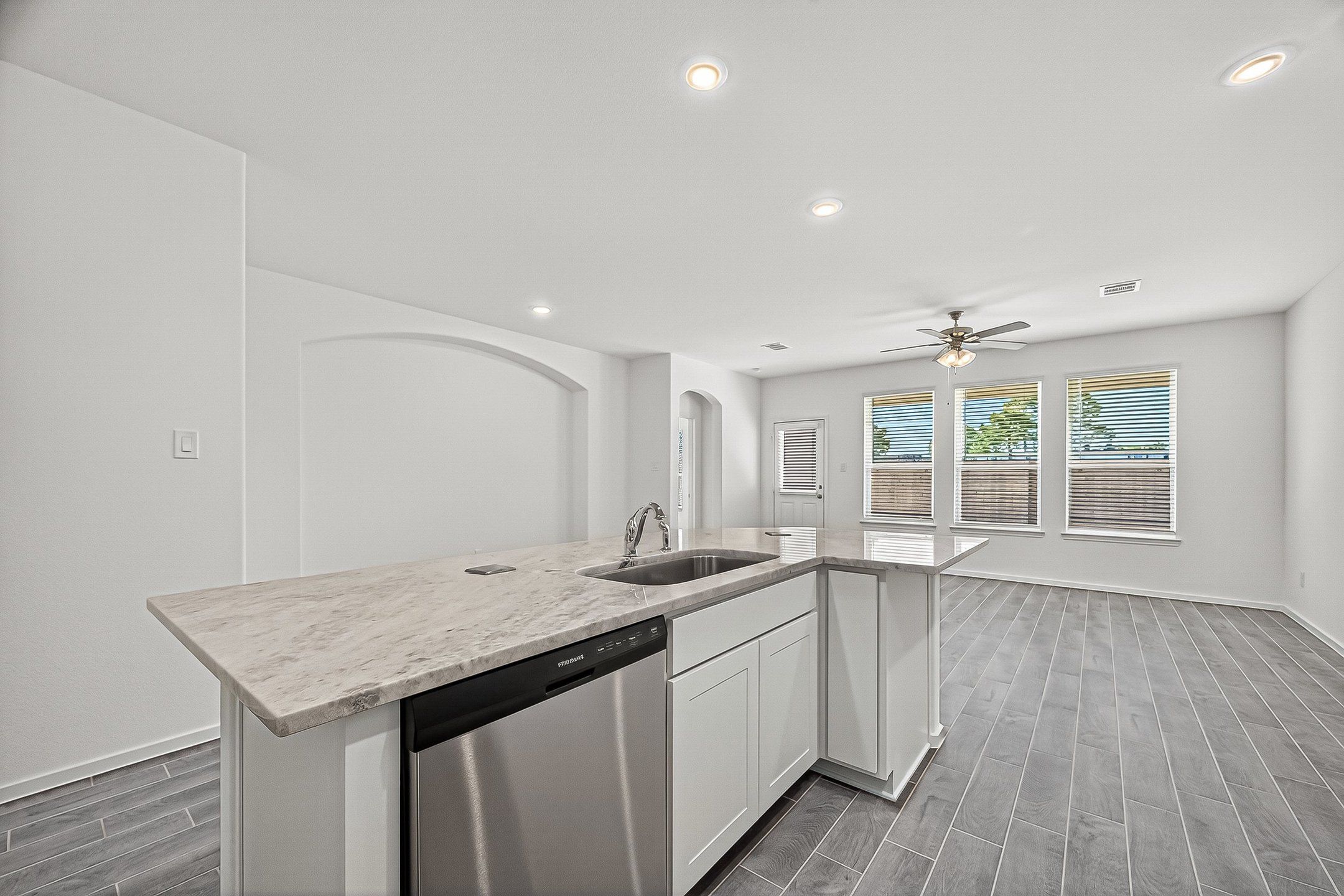 Furnished interior view inside a new home in Rollingbrook Estates, Baytown (Image 1).