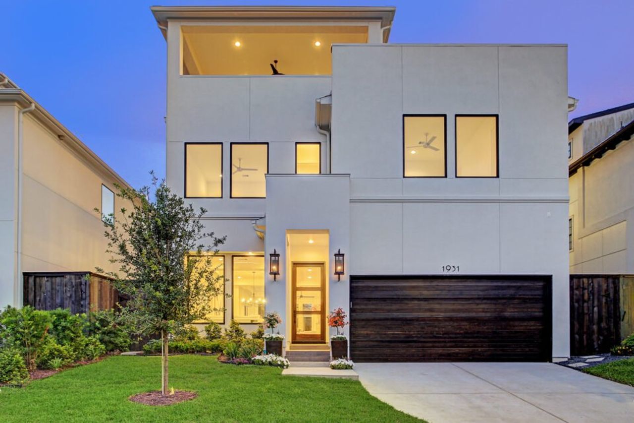 A showcase of a new construction home by Croix Homes, highlighting their design and quality (Image 2). A showcase of a new construction home by Croix Homes, highlighting their design and quality (Image 2).