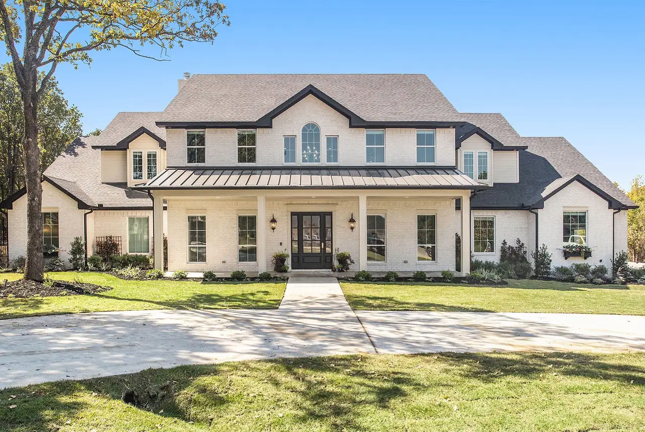 A showcase of a new construction home by Bransom Homes, highlighting their design and quality (Image 2). A showcase of a new construction home by Bransom Homes, highlighting their design and quality (Image 2).