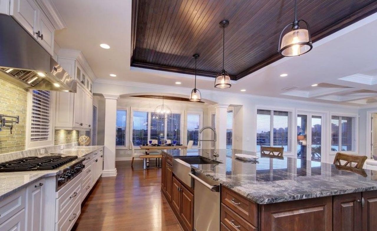 A showcase of a new construction home by JR Structures, Inc., highlighting their design and quality (Image 2). A showcase of a new construction home by JR Structures, Inc., highlighting their design and quality (Image 2).