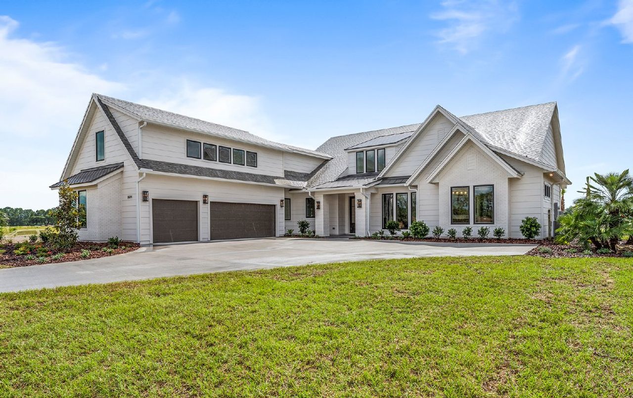 A showcase of a new construction home by Warring Homes, highlighting their design and quality (Image 2).