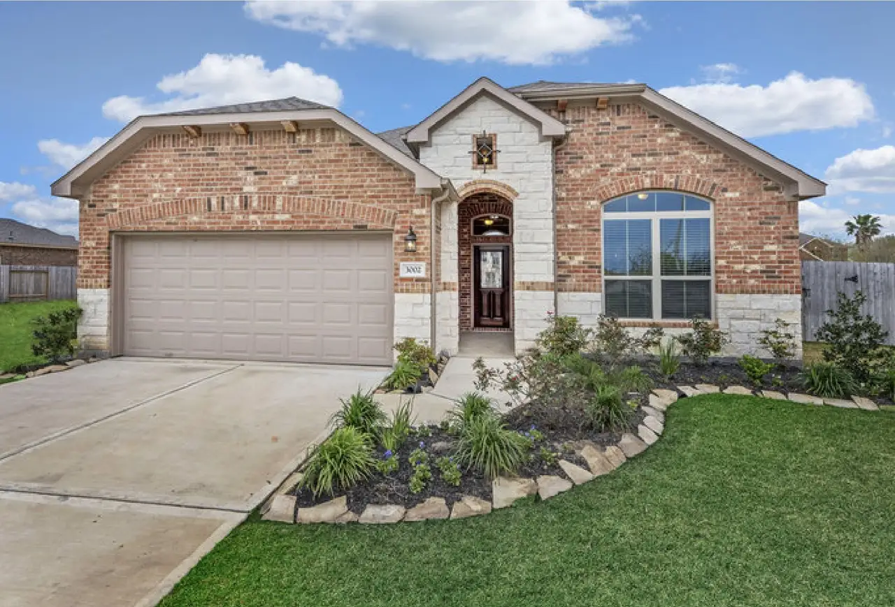 Image 2 of the Spring Branch — Colina Homes community in Houston, TX.