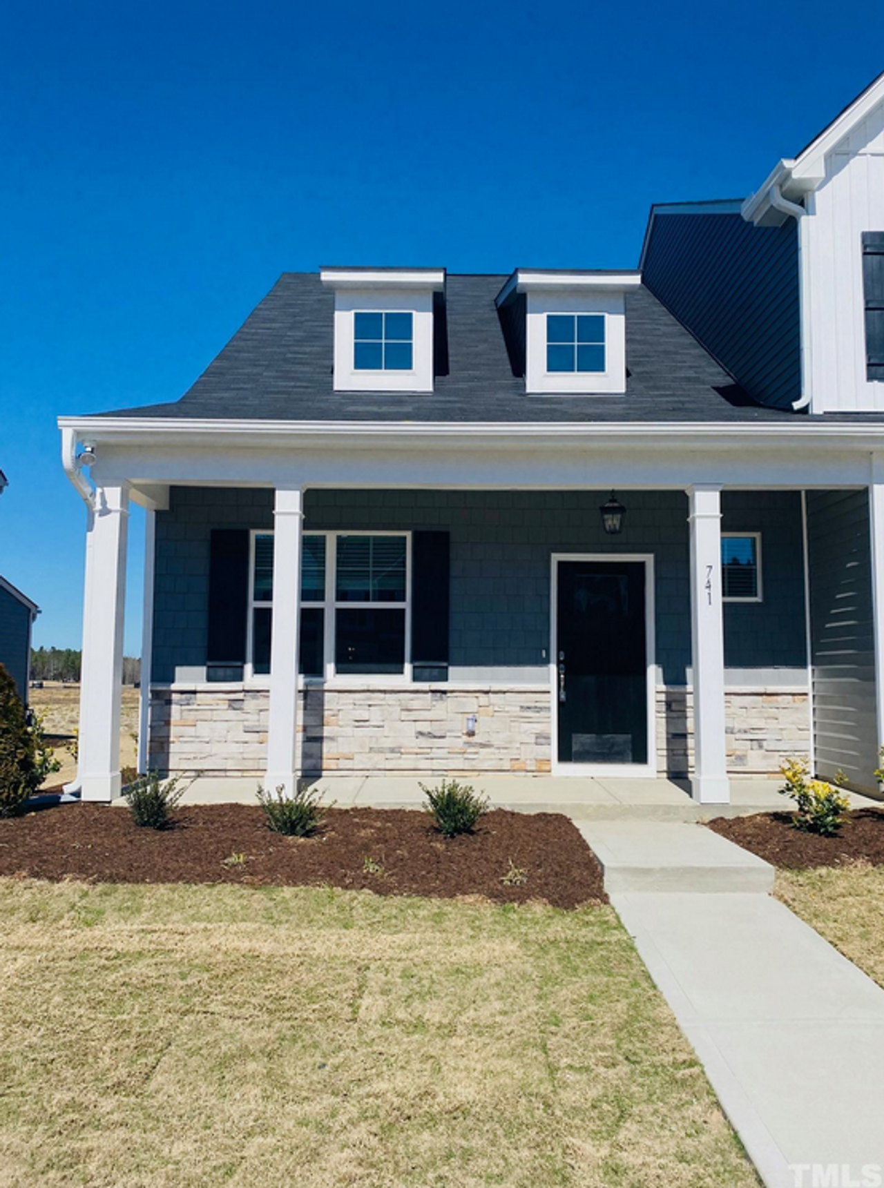 Image 2 of the Barrington community in Zebulon, NC.