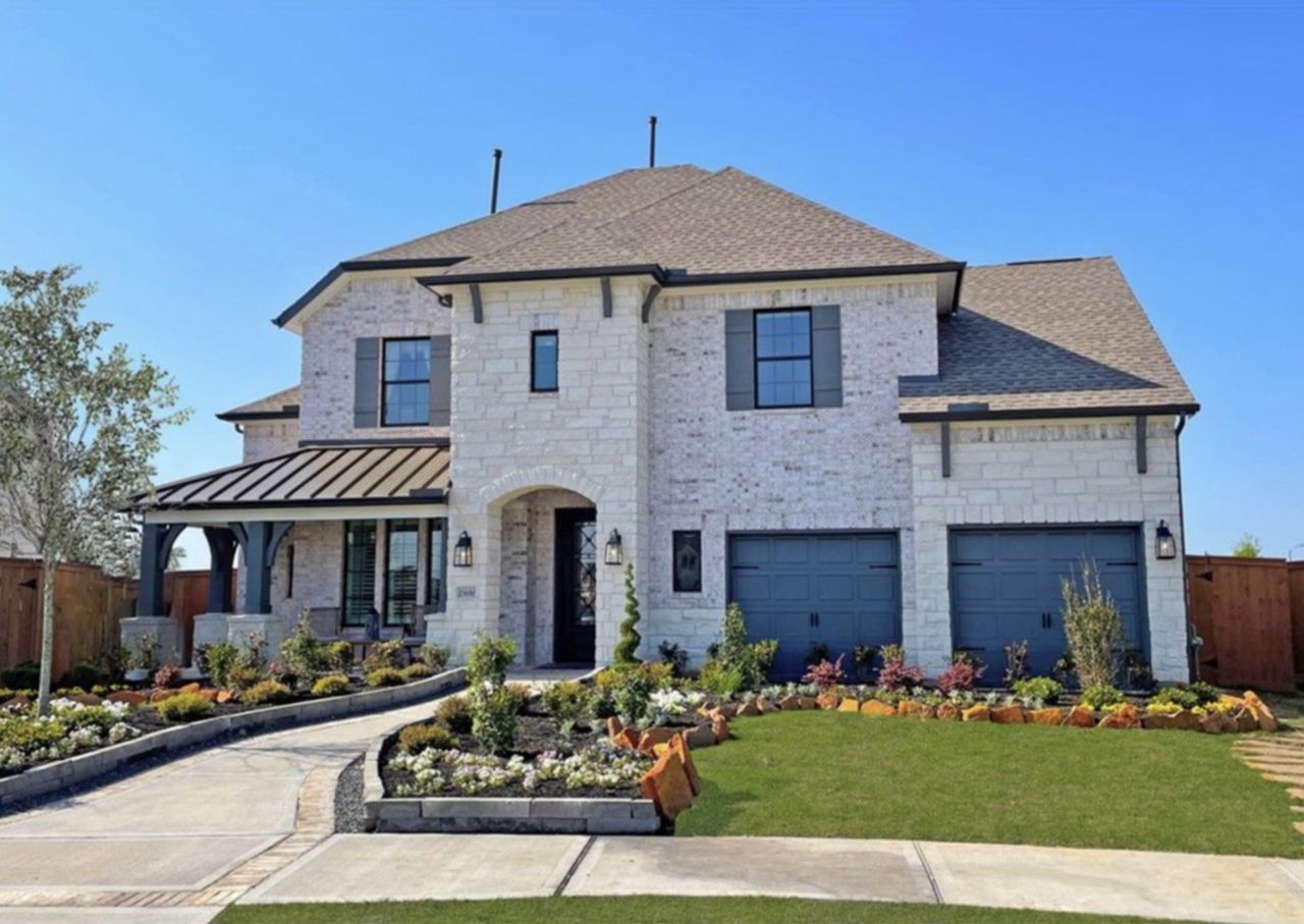 Image 2 of the StoneCreek Estates community in Richmond, TX.