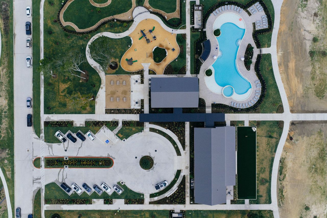 Community amenity available to residents of Riceland in Mont Belvieu (Image 2).
