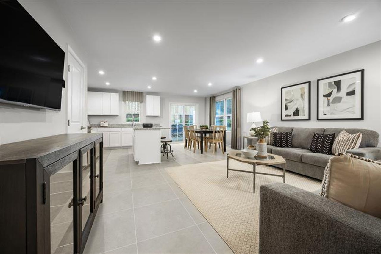 ENJOY LOW-MAINTENANCE LIVING IN A VIBRANT, SCENIC SETTING