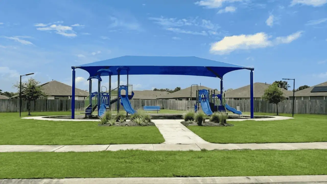 Community amenity available to residents of Woodland Lakes in Huffman (Image 2).