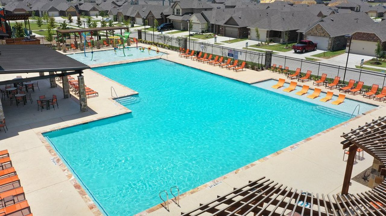 Elevon Amenity Pool