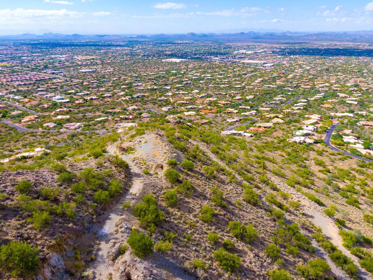Natural surroundings and green spaces near Sanctuary On Black Mountain in Cave Creek, AZ (Image 2).
