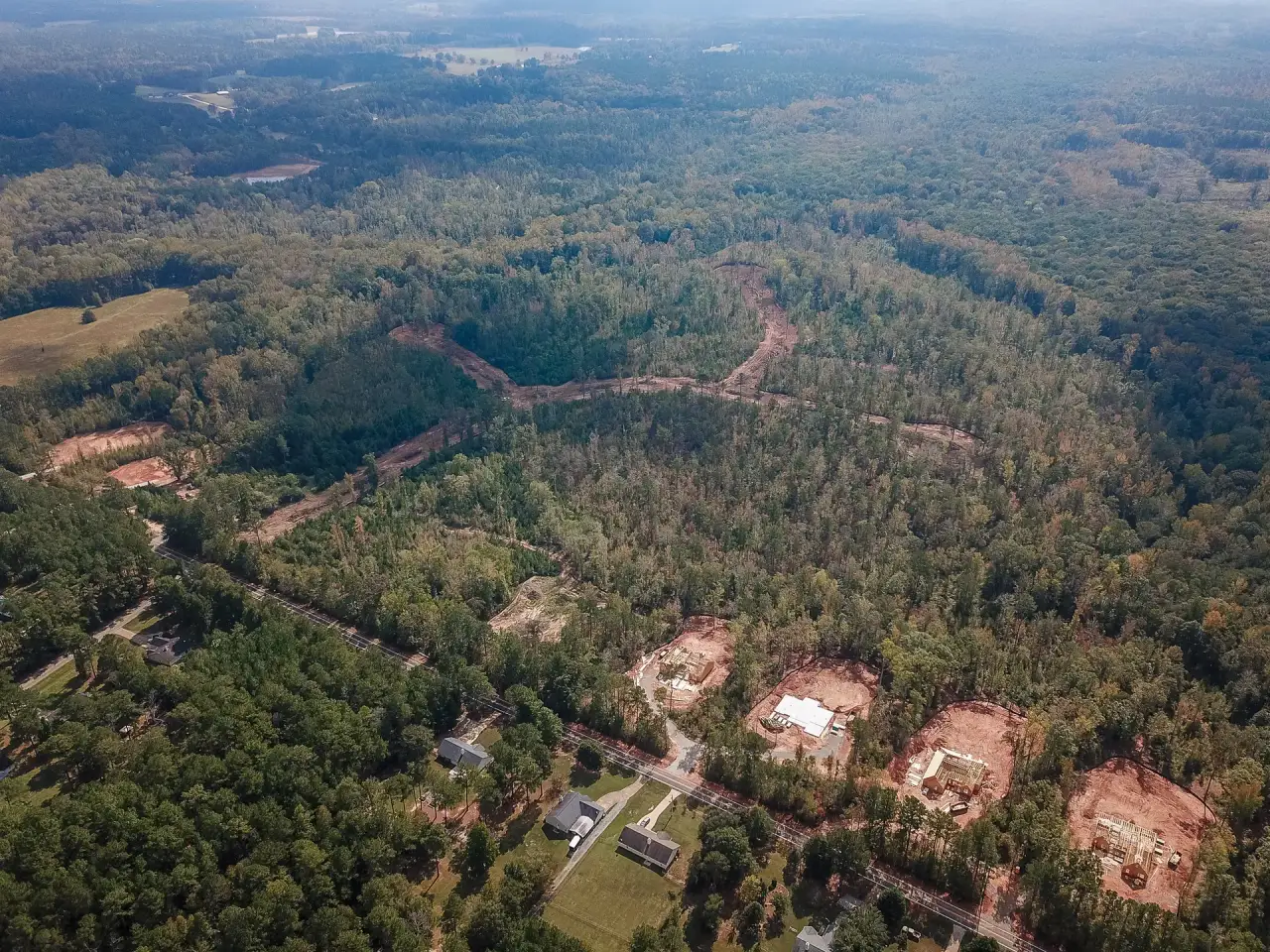 Natural surroundings and green spaces near White Oak Estates in Senoia, GA (Image 2).