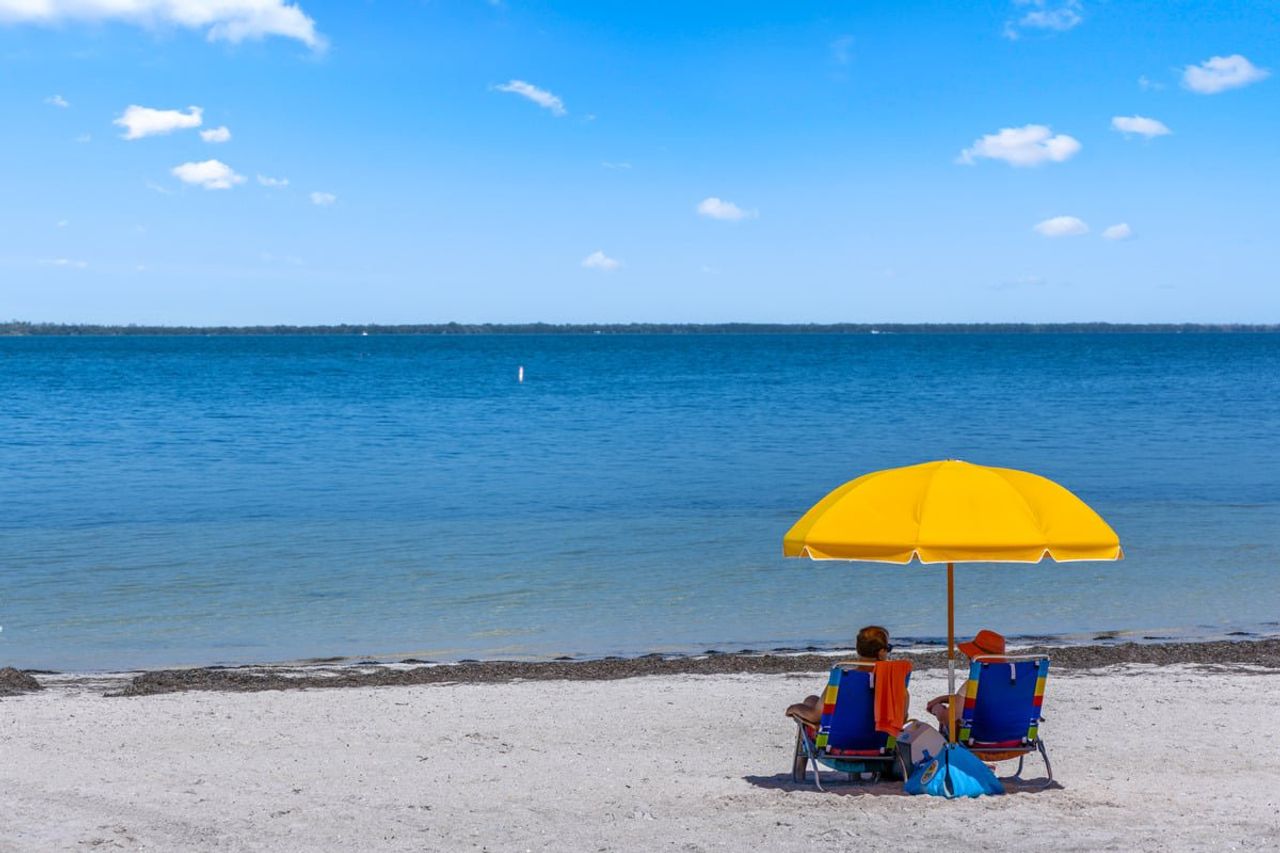 Convenient drive to Fred Howard Park