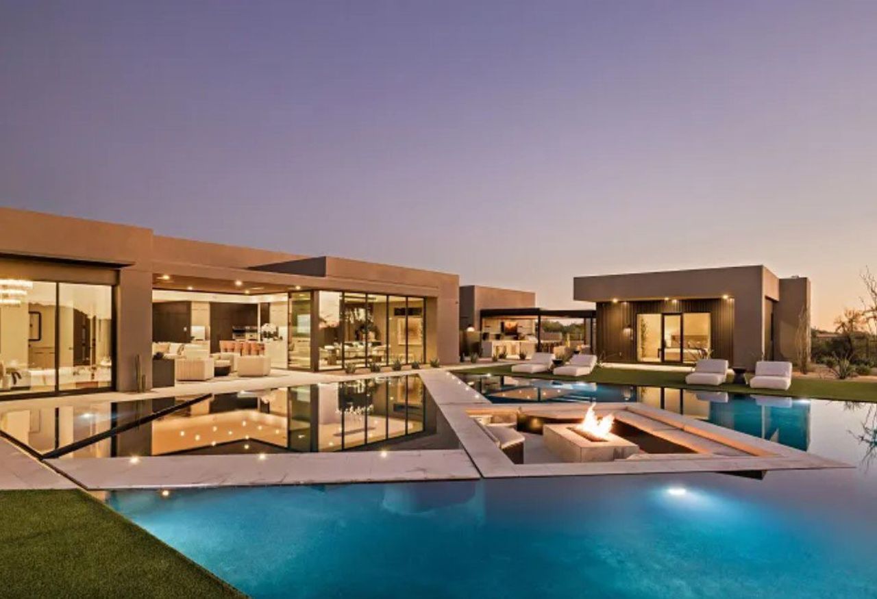 Exterior details of a home in Signature at Black Mountain, Scottsdale (Image 2).