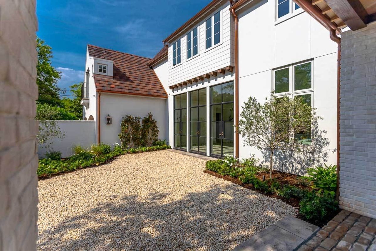 A showcase of a new construction home by Mirador Builders, highlighting their design and quality (Image 2). A showcase of a new construction home by Mirador Builders, highlighting their design and quality (Image 2).