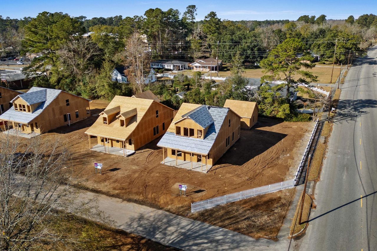 Homes under construction in the Downtown Loris Homes community in Loris, SC (Image 2). Homes under construction in the Downtown Loris Homes community in Loris, SC (Image 2).