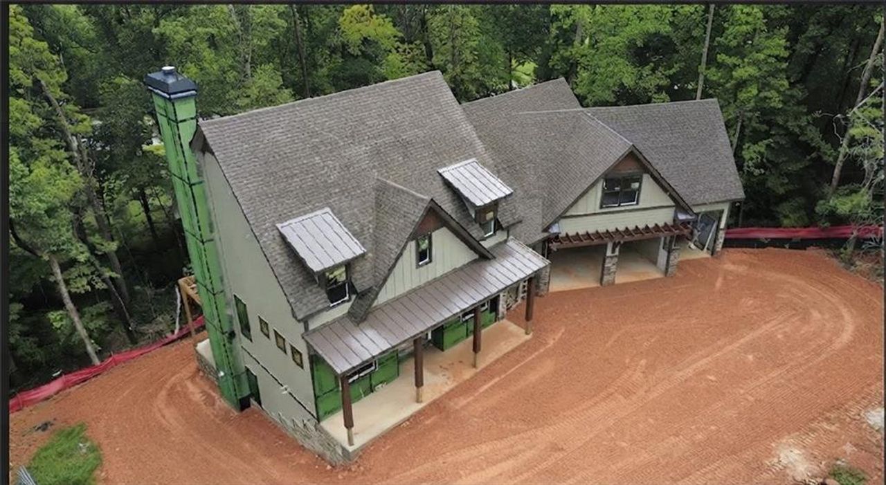 Image 2 of a home in . Image 2 of a home in .