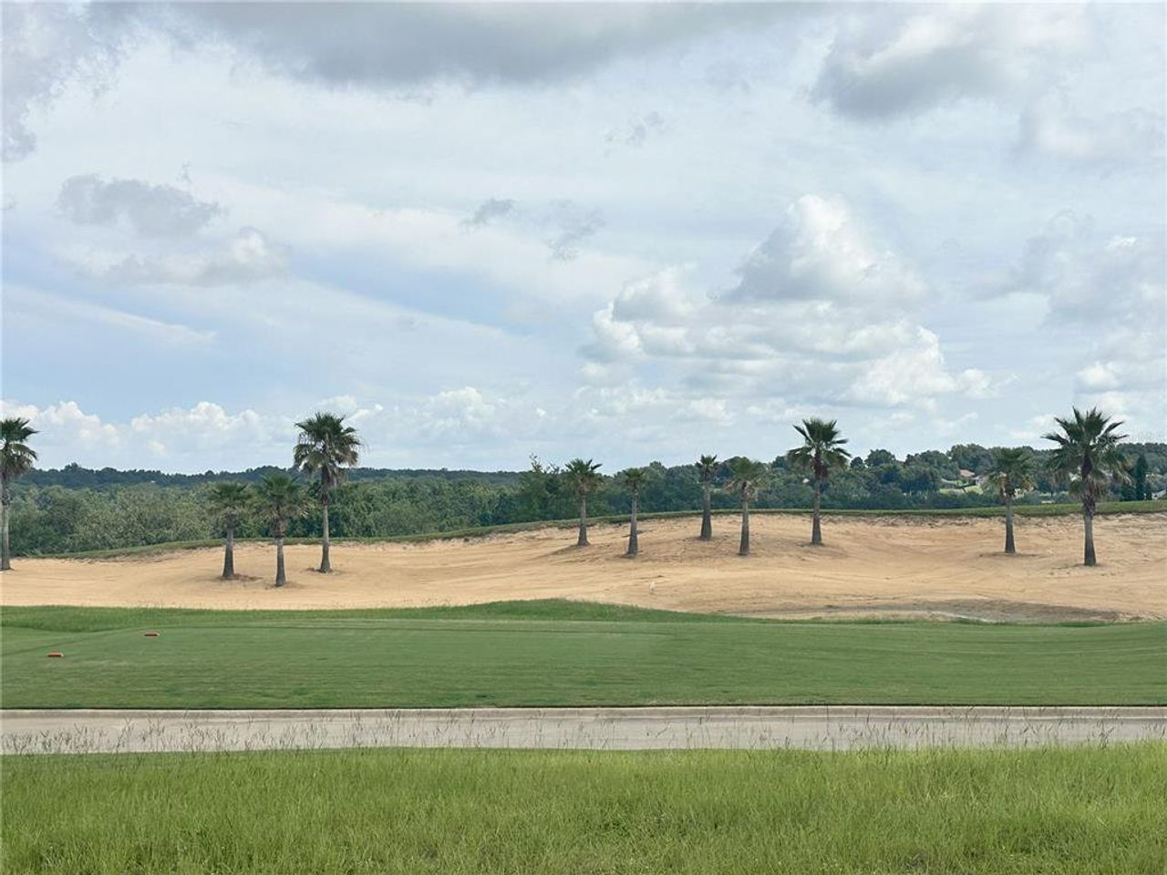 Natural landscape and outdoor views near Bella Collina in Montverde (Image 2). Natural landscape and outdoor views near Bella Collina in Montverde (Image 2).