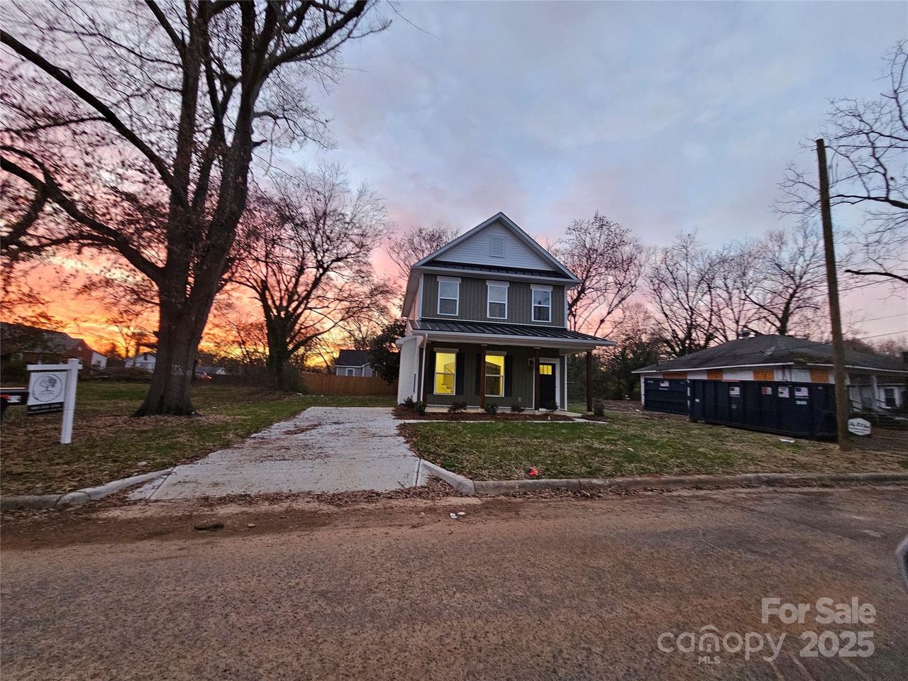 Image 2 of a home in . Image 2 of a home in .