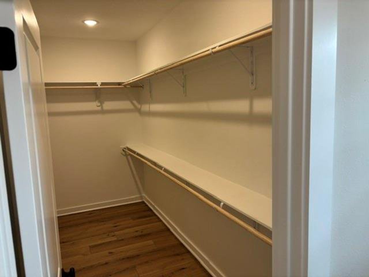 Spacious, unfurnished interior of a new home in Two Step Farm, Montgomery (Image 2).